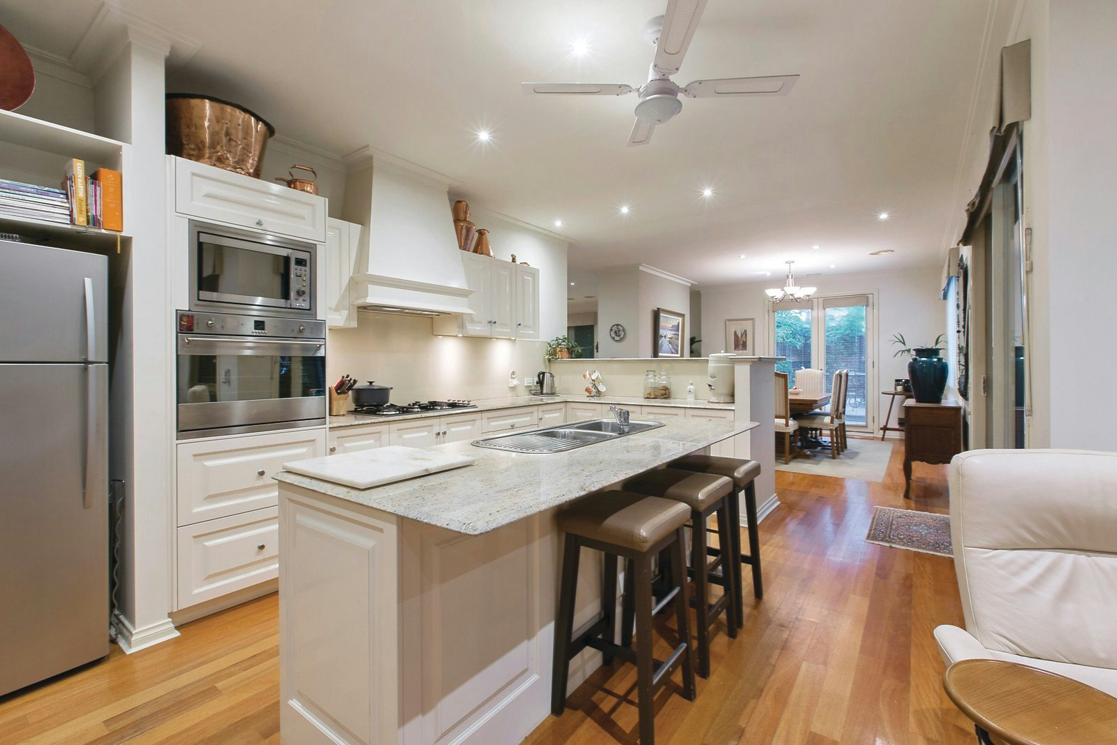 1/6 Ridgeway Avenue, Kew, VIC