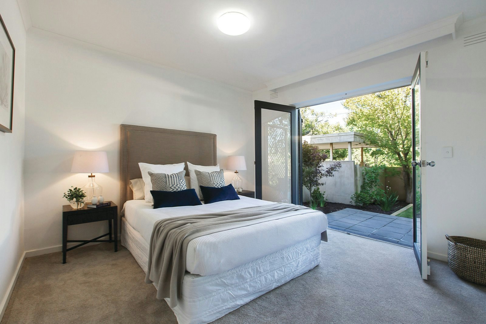 1/3 Irving Street, Malvern, VIC