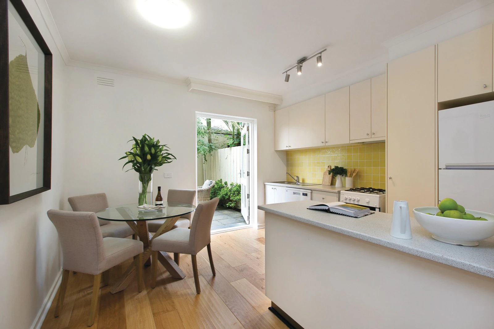 1/3 Irving Street, Malvern, VIC