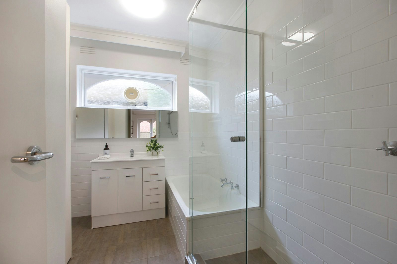 1/3 Irving Street, Malvern, VIC