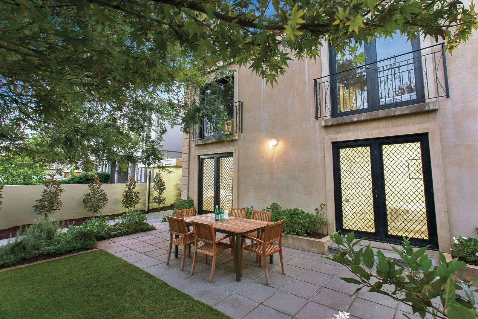 1/3 Irving Street, Malvern, VIC