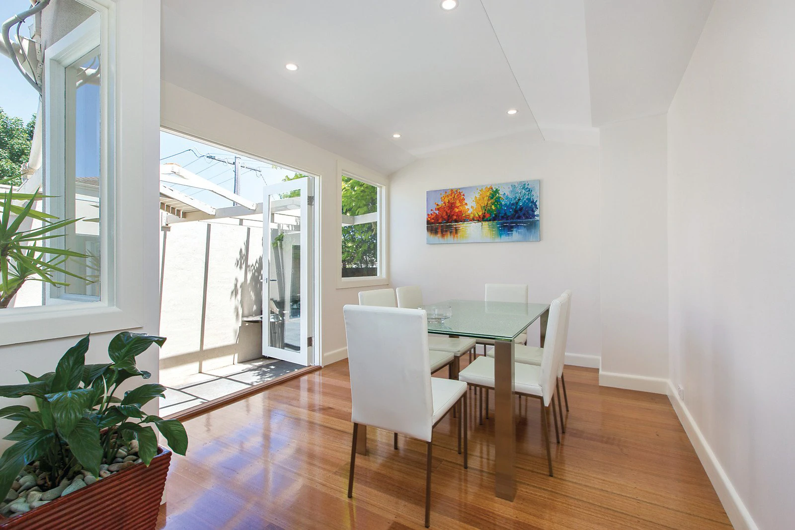 98 Bath Road, Glen Iris, VIC