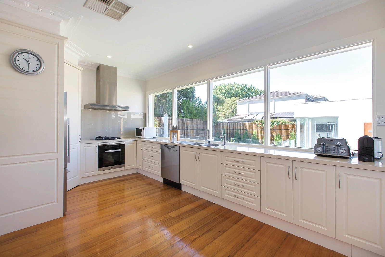 98 Bath Road, Glen Iris, VIC