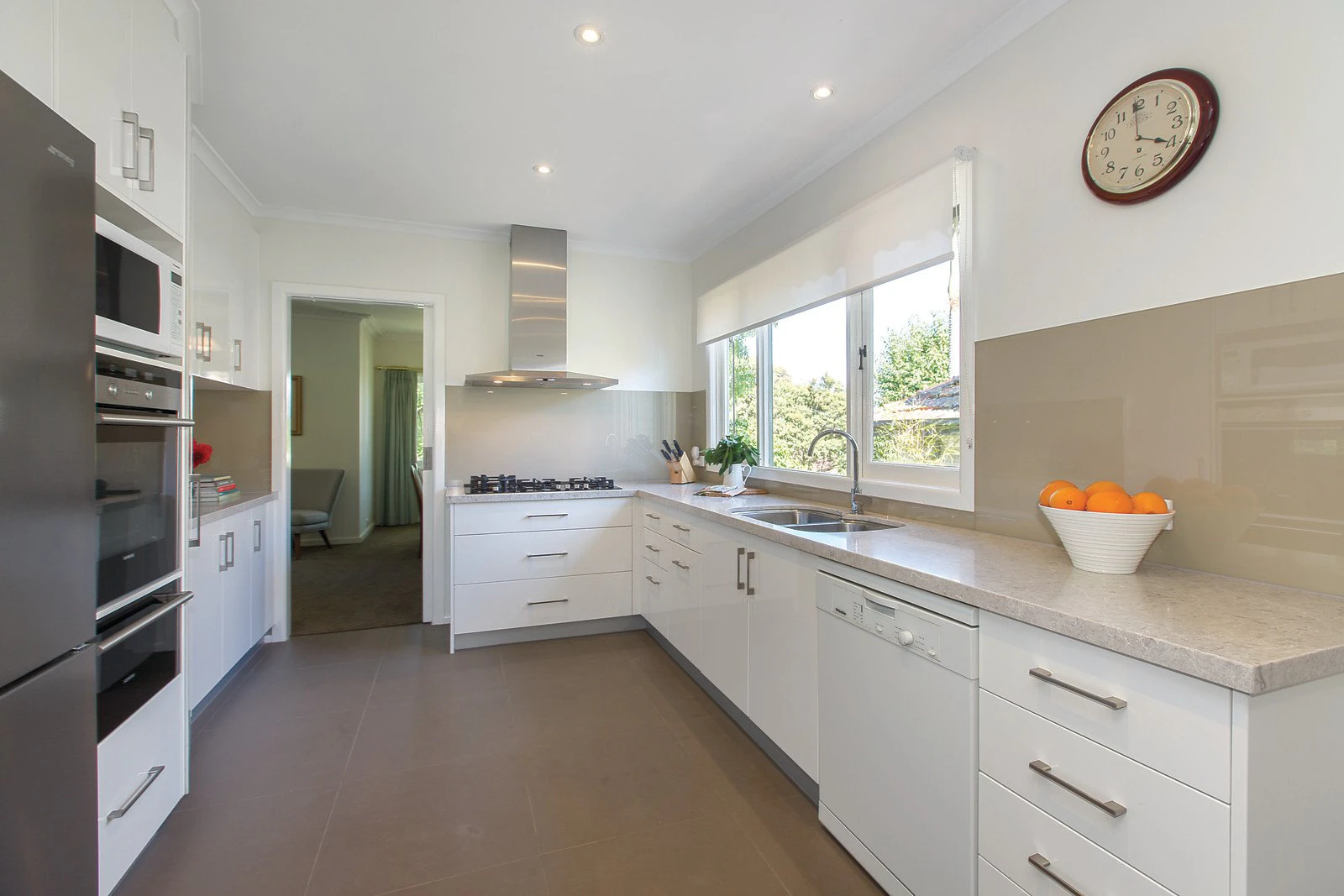 35 Barnes Avenue, Burwood, VIC