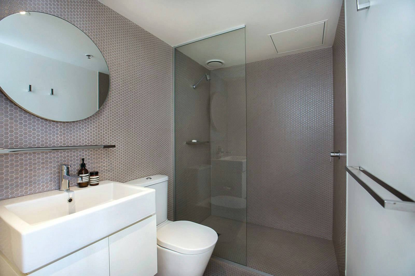 707/1 Clara Street, South Yarra, VIC