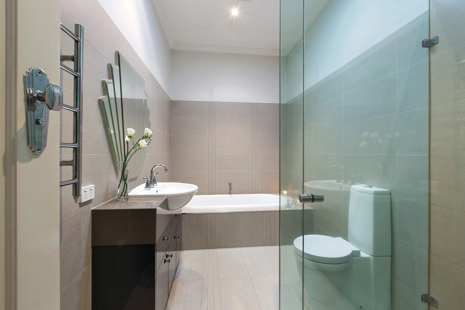 52 Manning Road, Malvern East, VIC