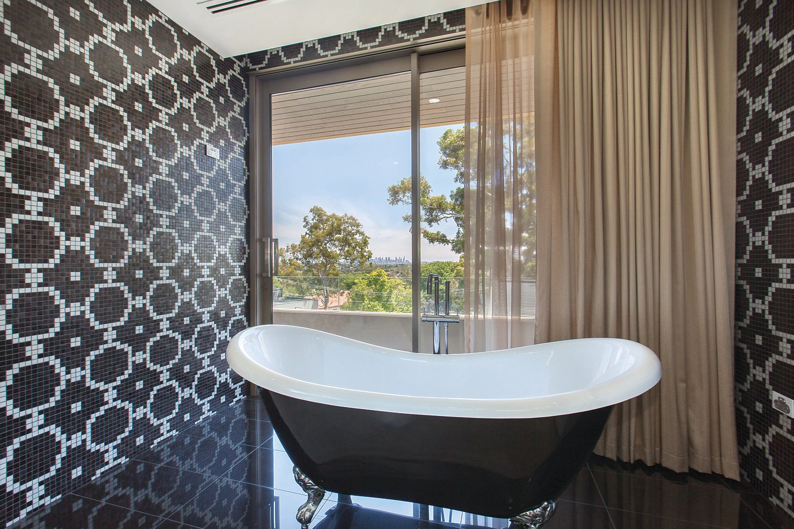 26-28 Eaglemont Crescent, Eaglemont, VIC