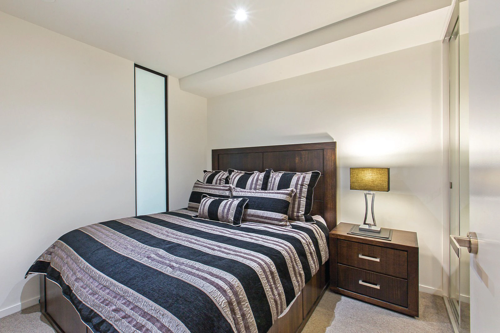 1214/52 Park Street, South Melbourne, VIC