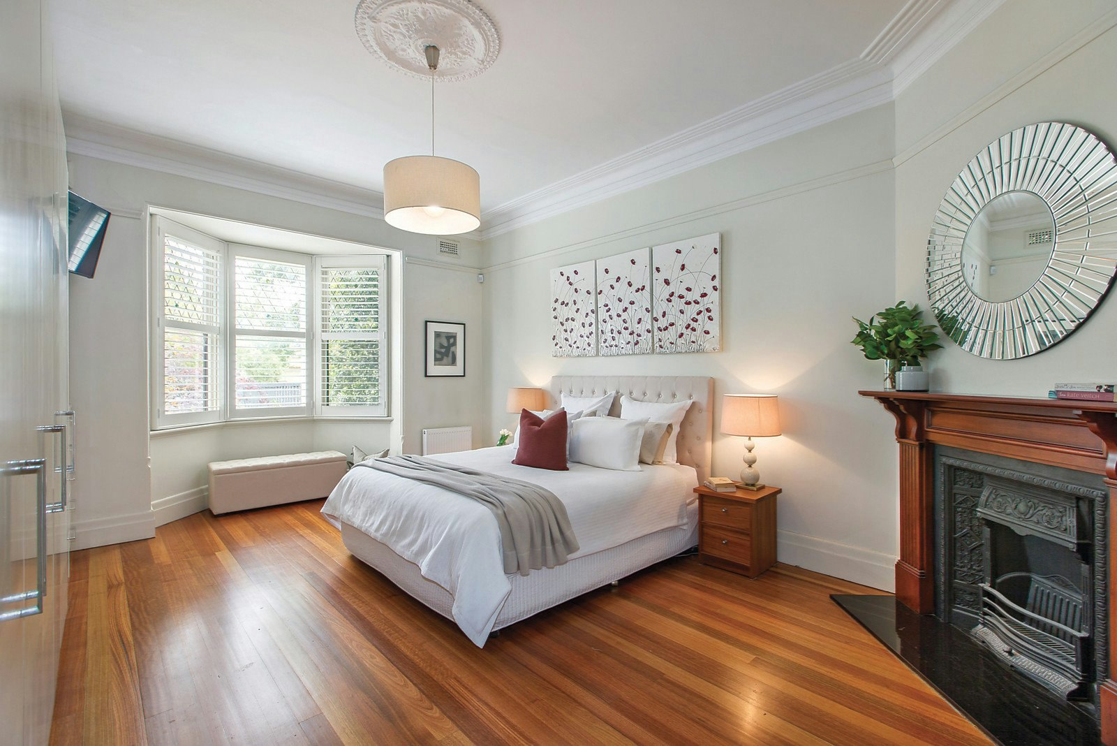 24 Alexandra Avenue, Canterbury, VIC