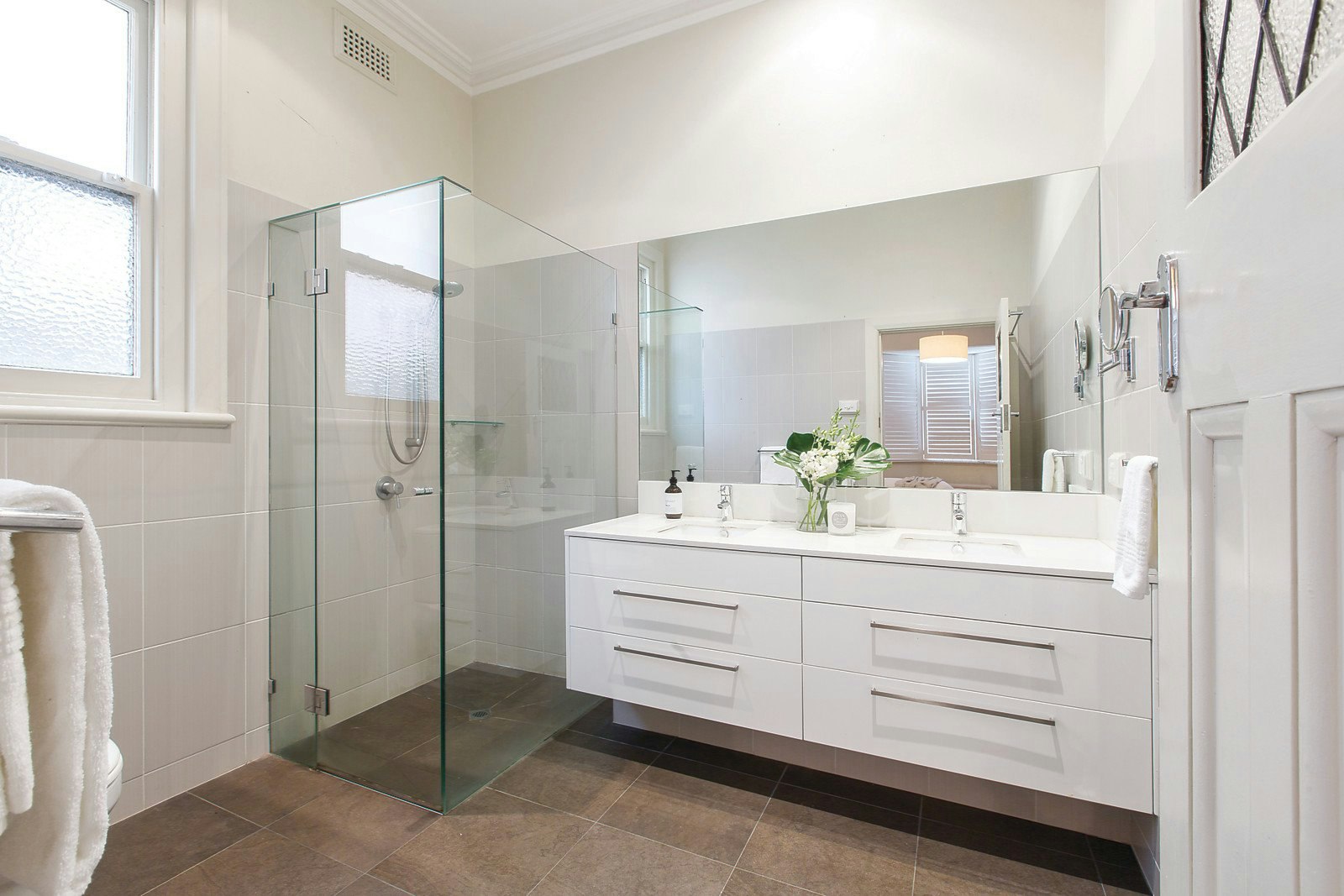 24 Alexandra Avenue, Canterbury, VIC