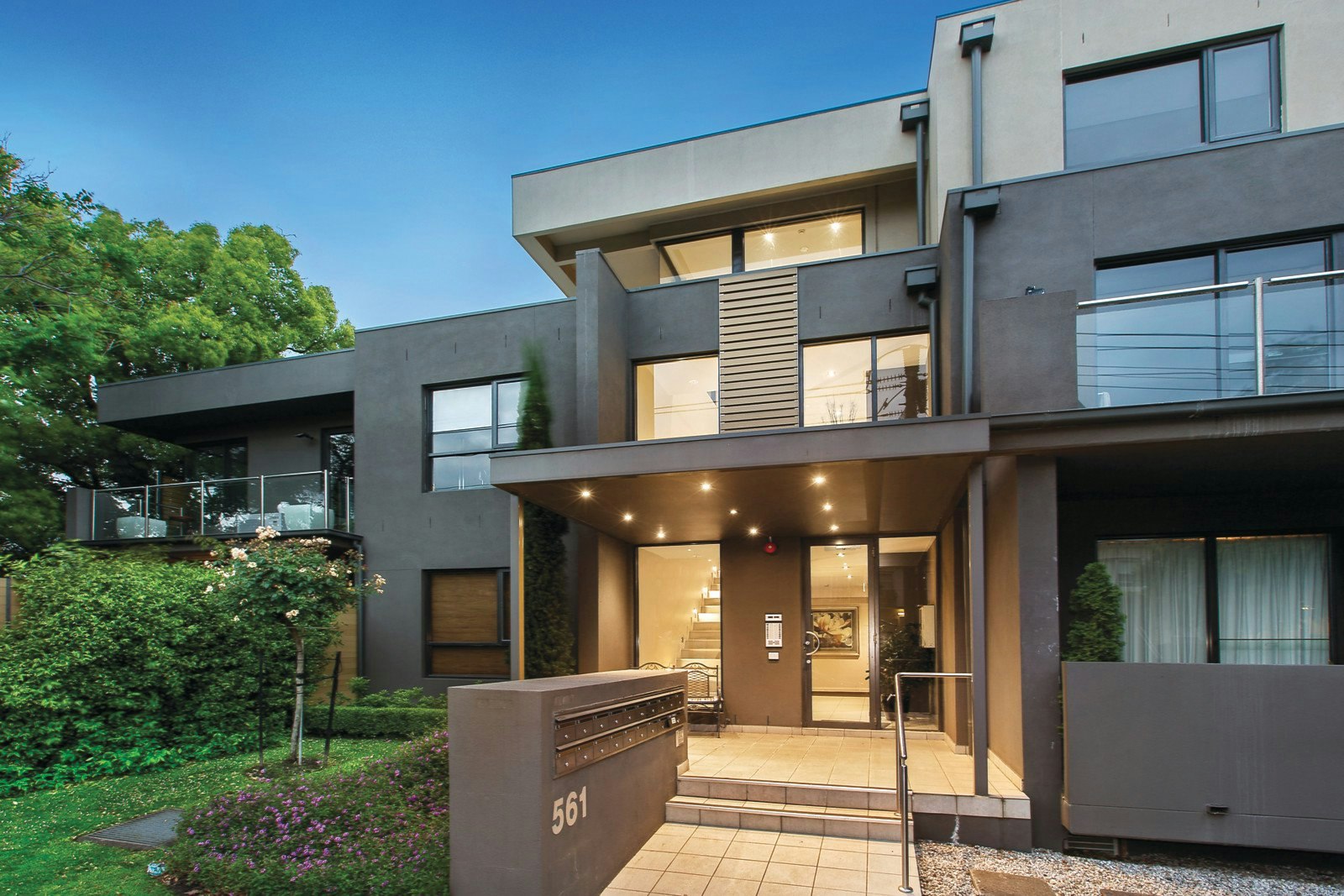 13/561 Glenferrie Road, Hawthorn, VIC