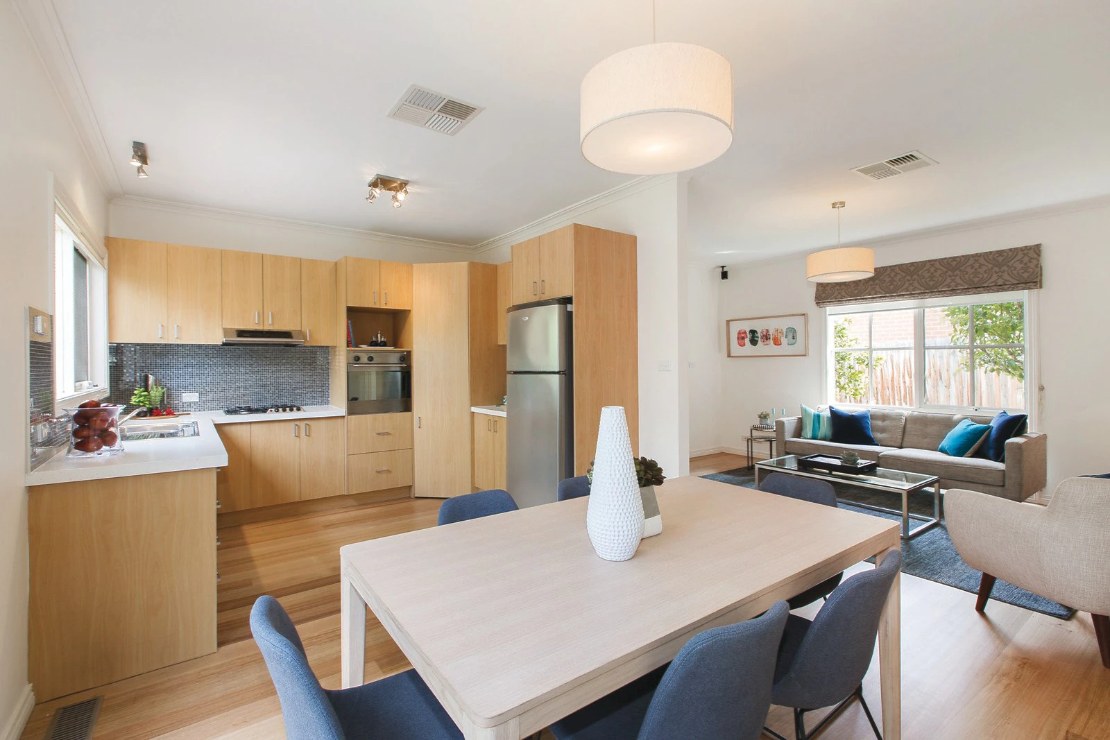 2/111 Strabane Avenue, Balwyn, VIC