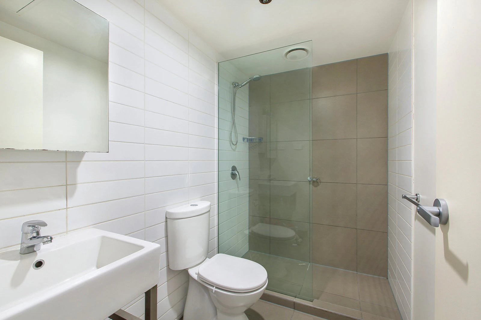 17/127 Grey Street, St Kilda, VIC