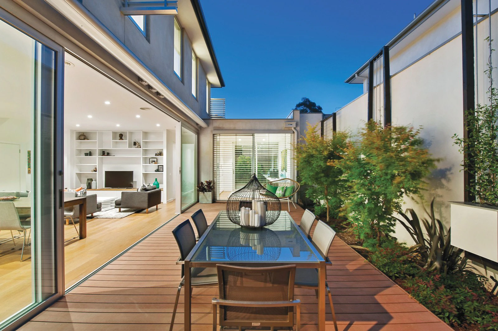 9 Banks Avenue, Hampton, VIC