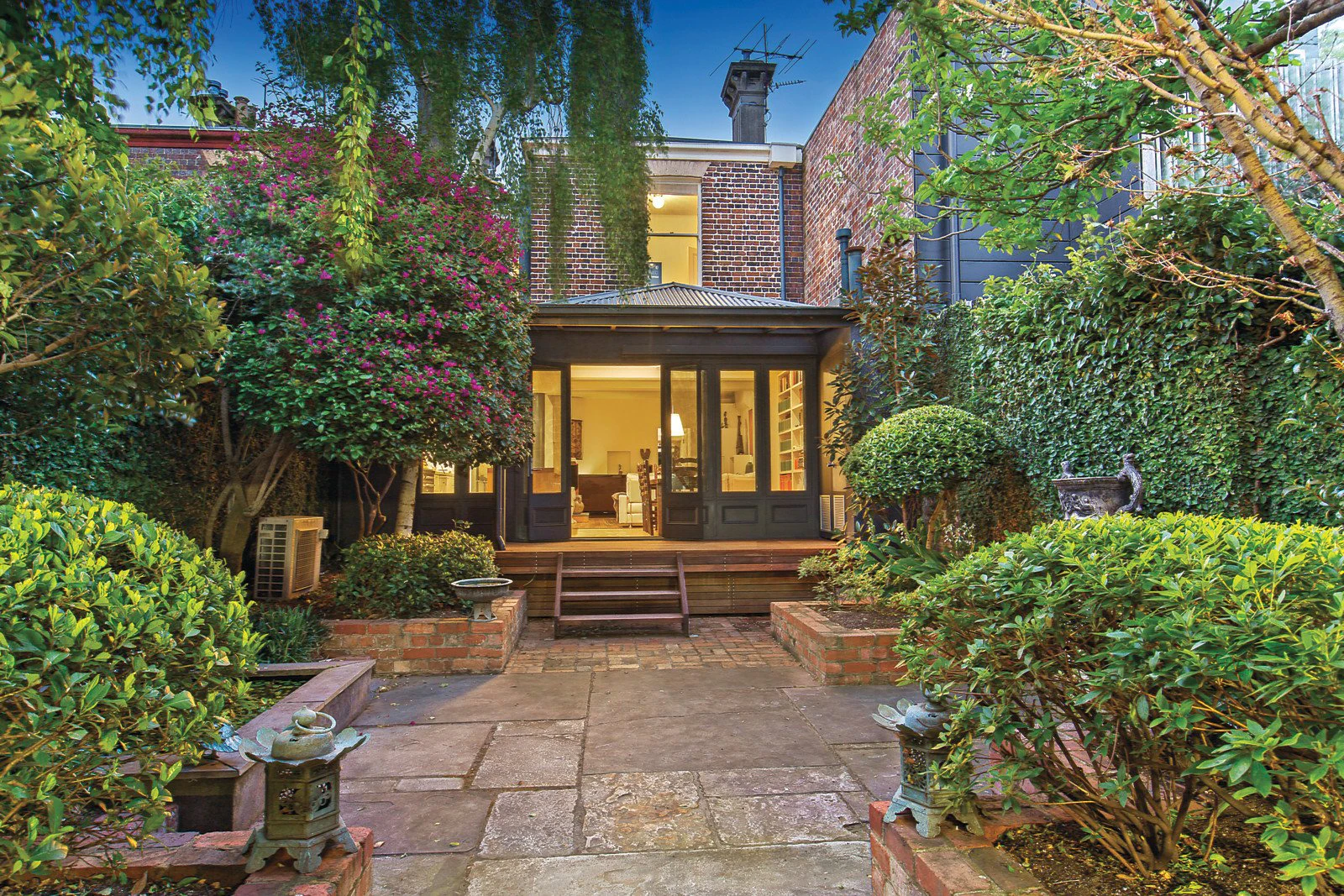 13 St Vincent Place, Albert Park, VIC