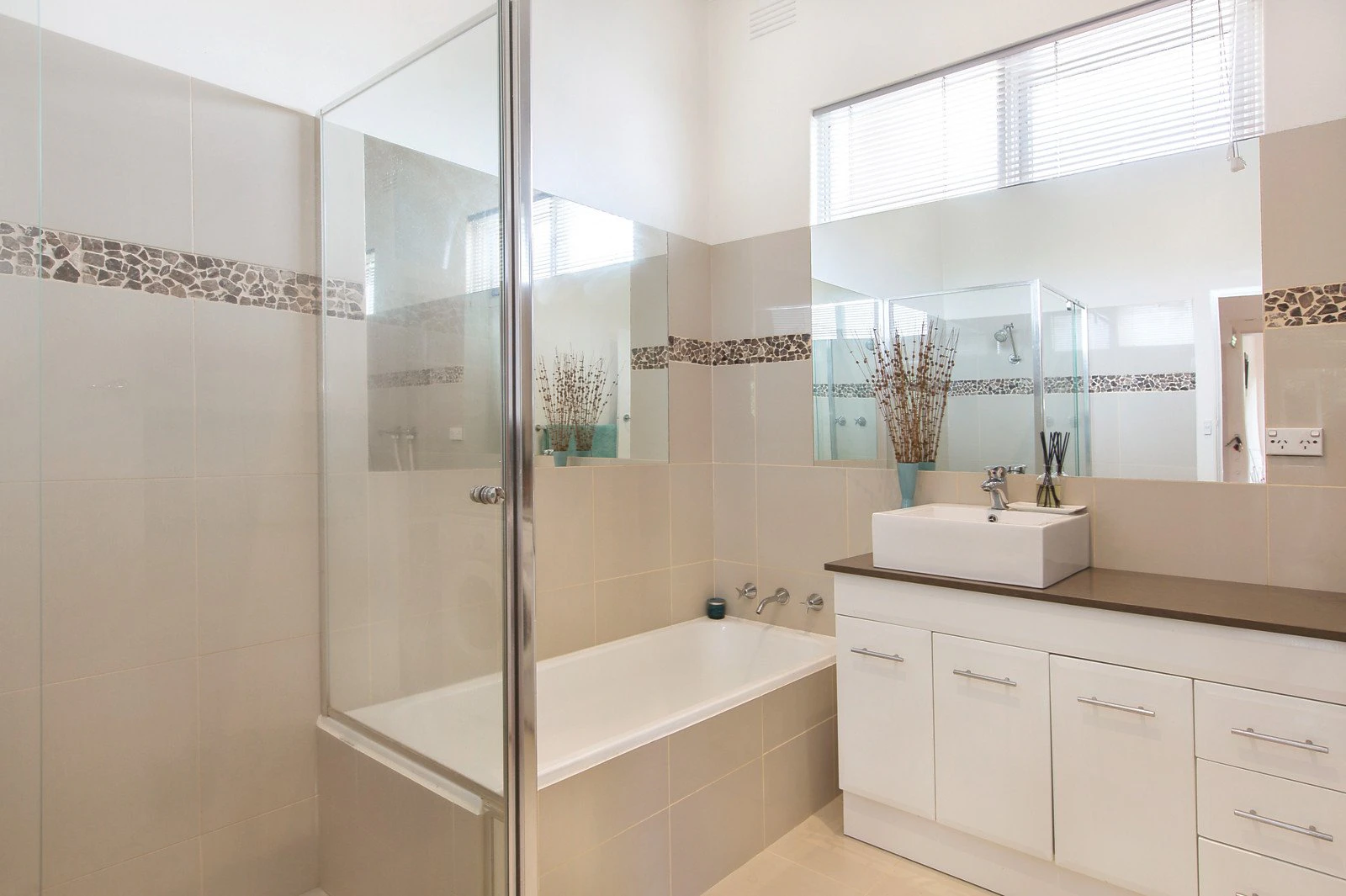 10/13 Myrniong Street, Glen Iris, VIC