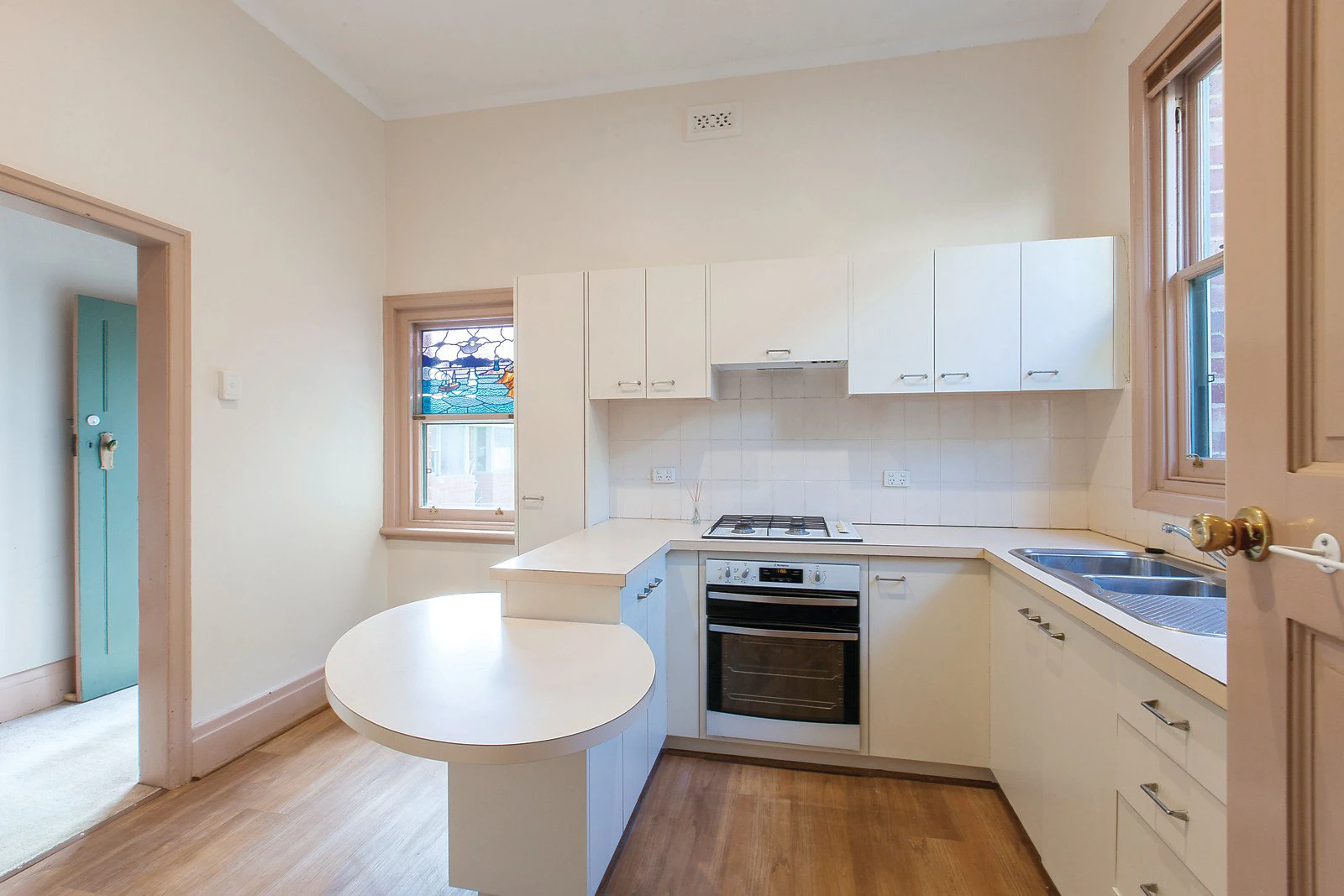 9 Holmwood Avenue, Brighton, VIC