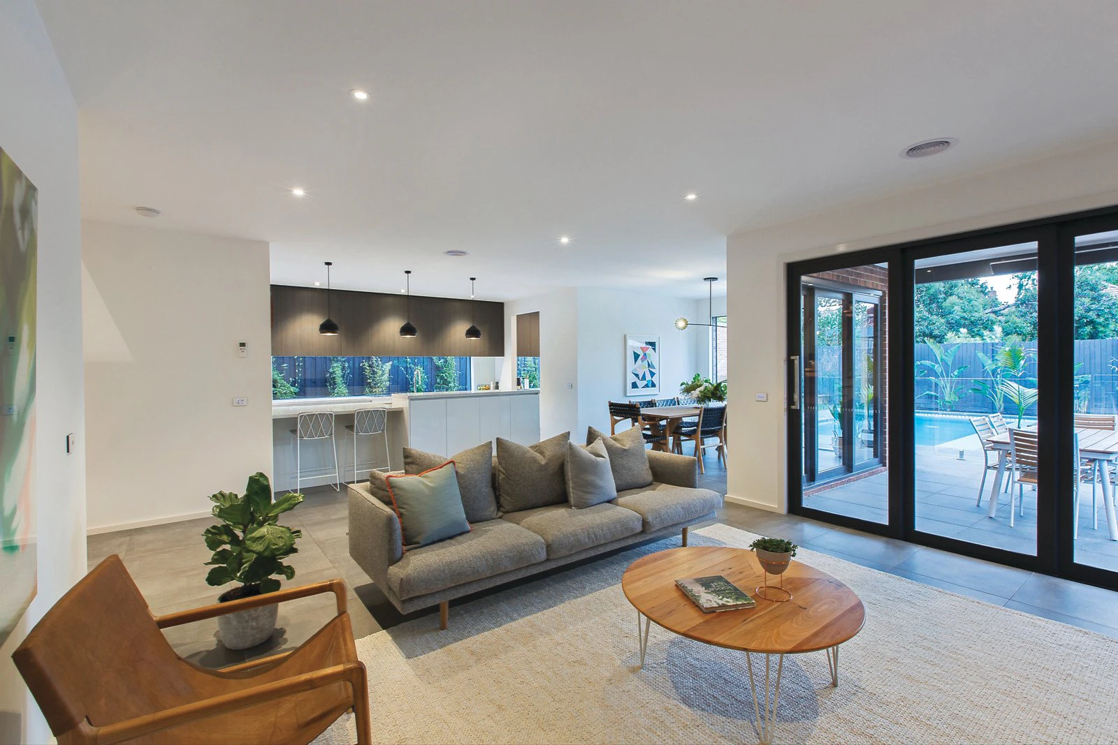 14 Queens Parade, Glen Iris, VIC