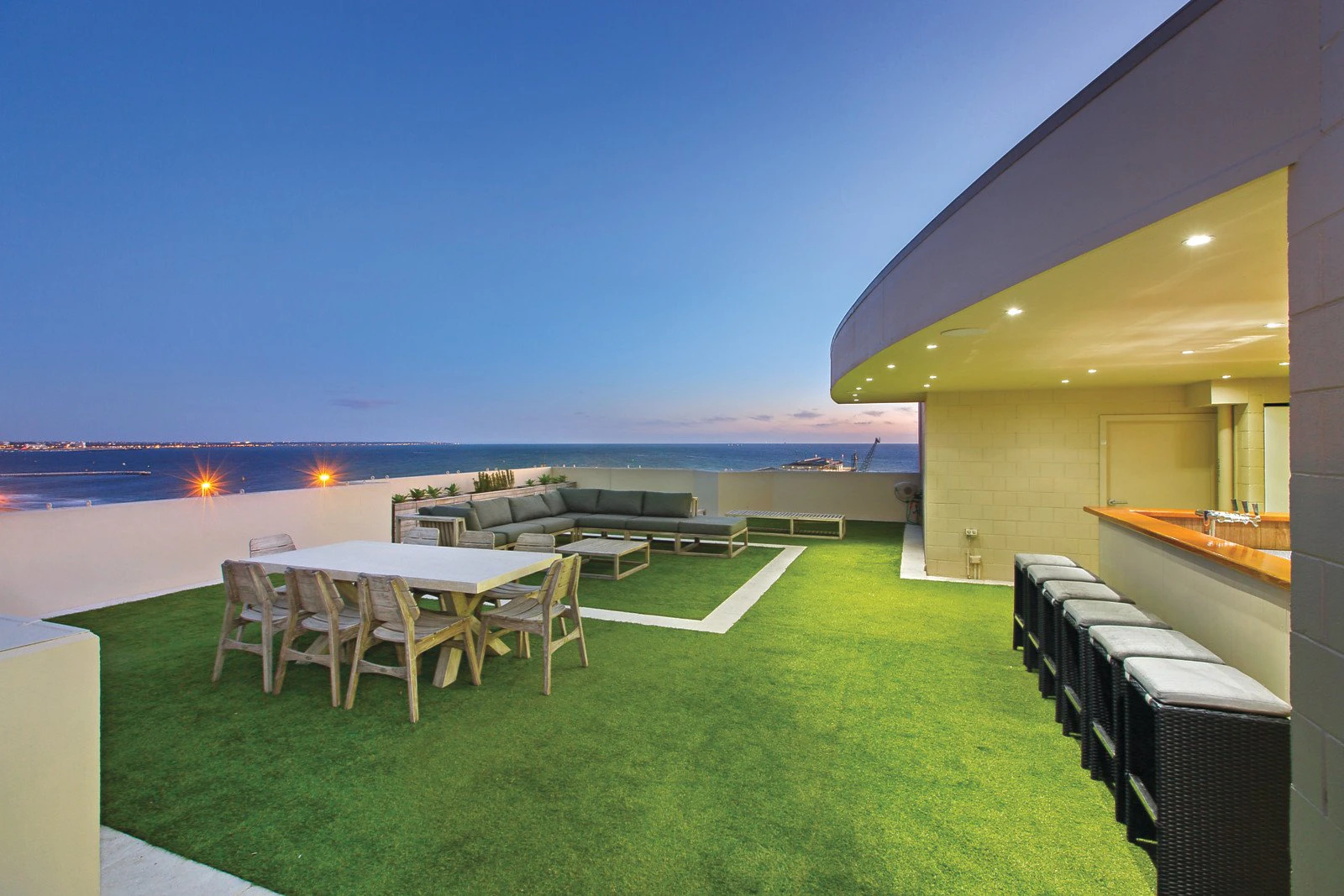 1001/107 Beach Street, Port Melbourne, VIC