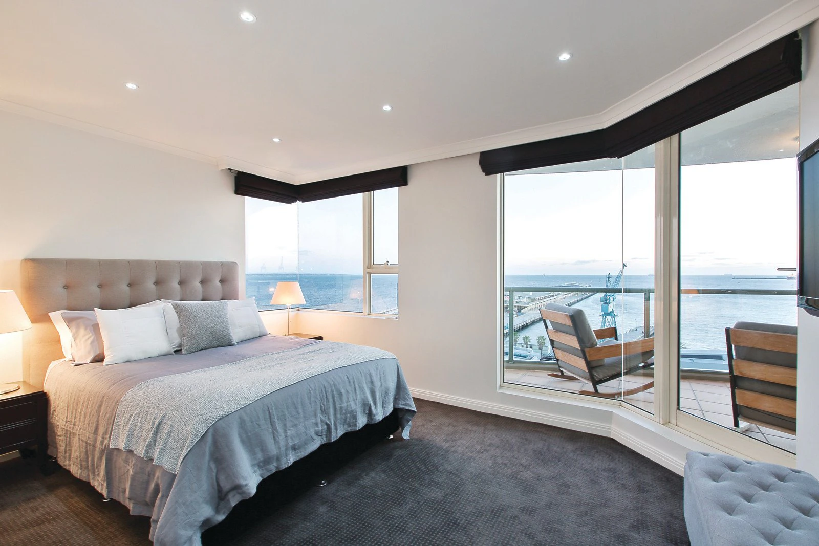 1001/107 Beach Street, Port Melbourne, VIC