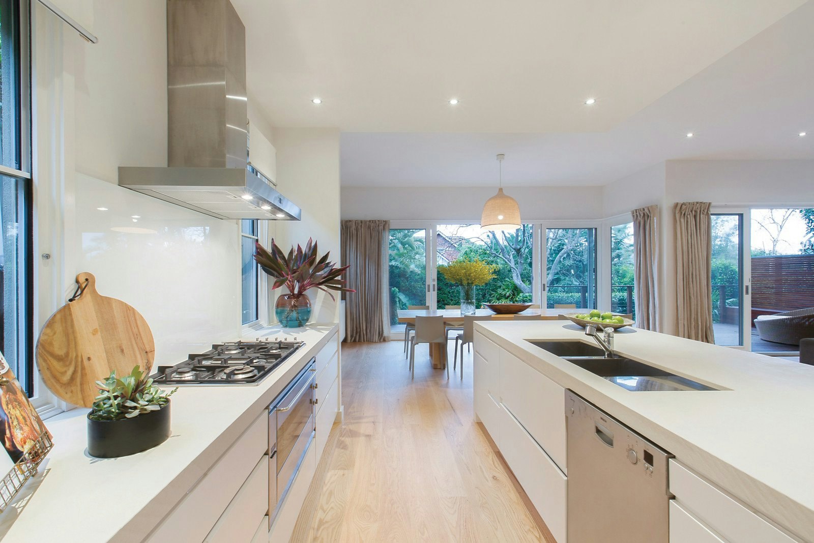 15 Murchison Street, St Kilda East, VIC