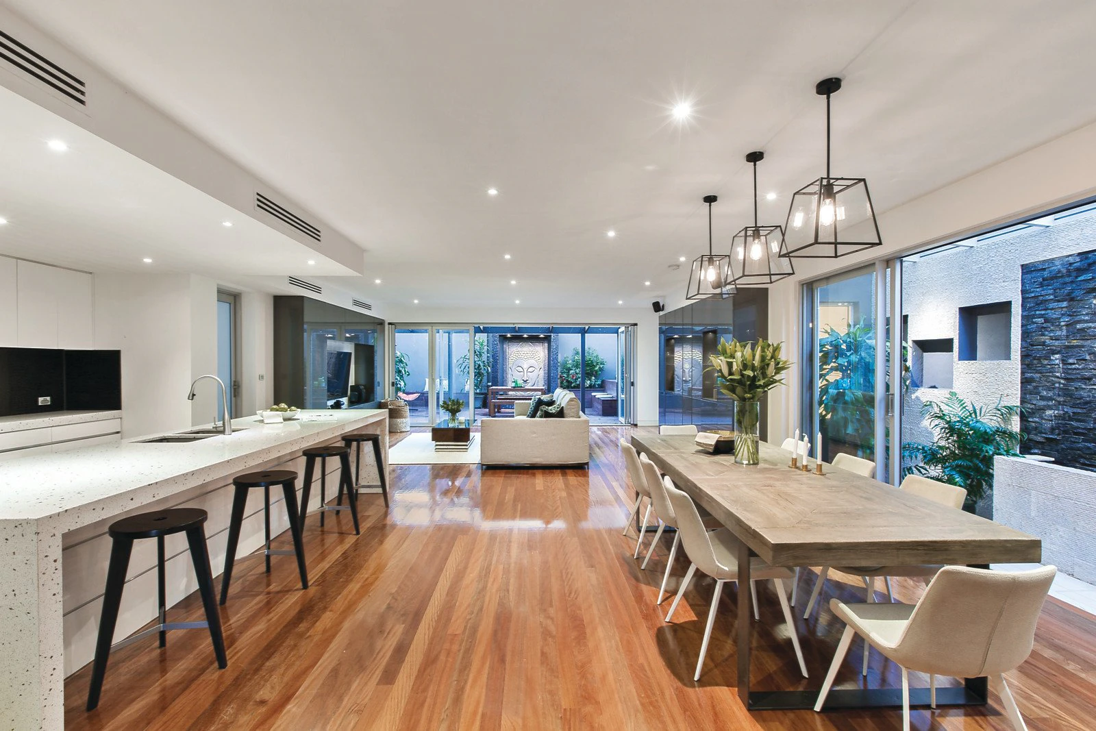 8 Bunalbo Avenue, South Yarra, VIC