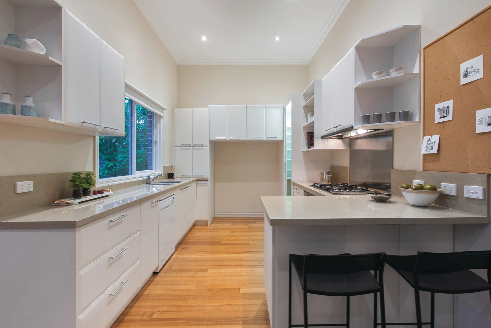 25 Kenmare Street, Mont Albert North, VIC
