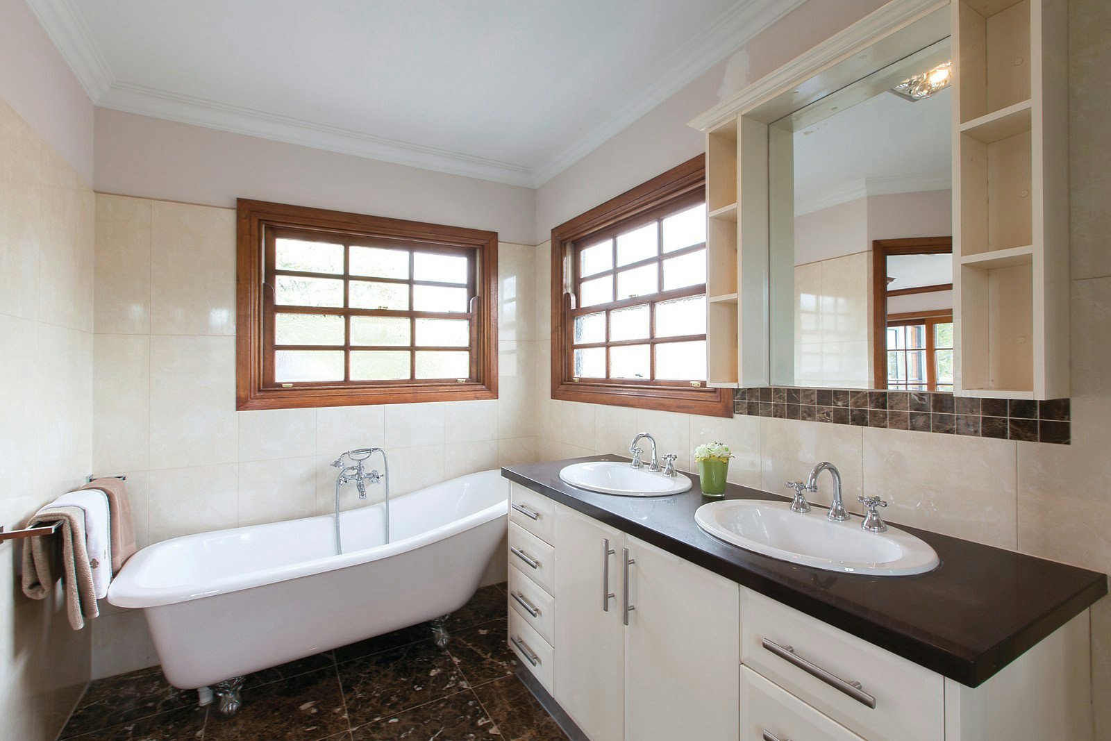 12 Cooba Street, Canterbury, VIC