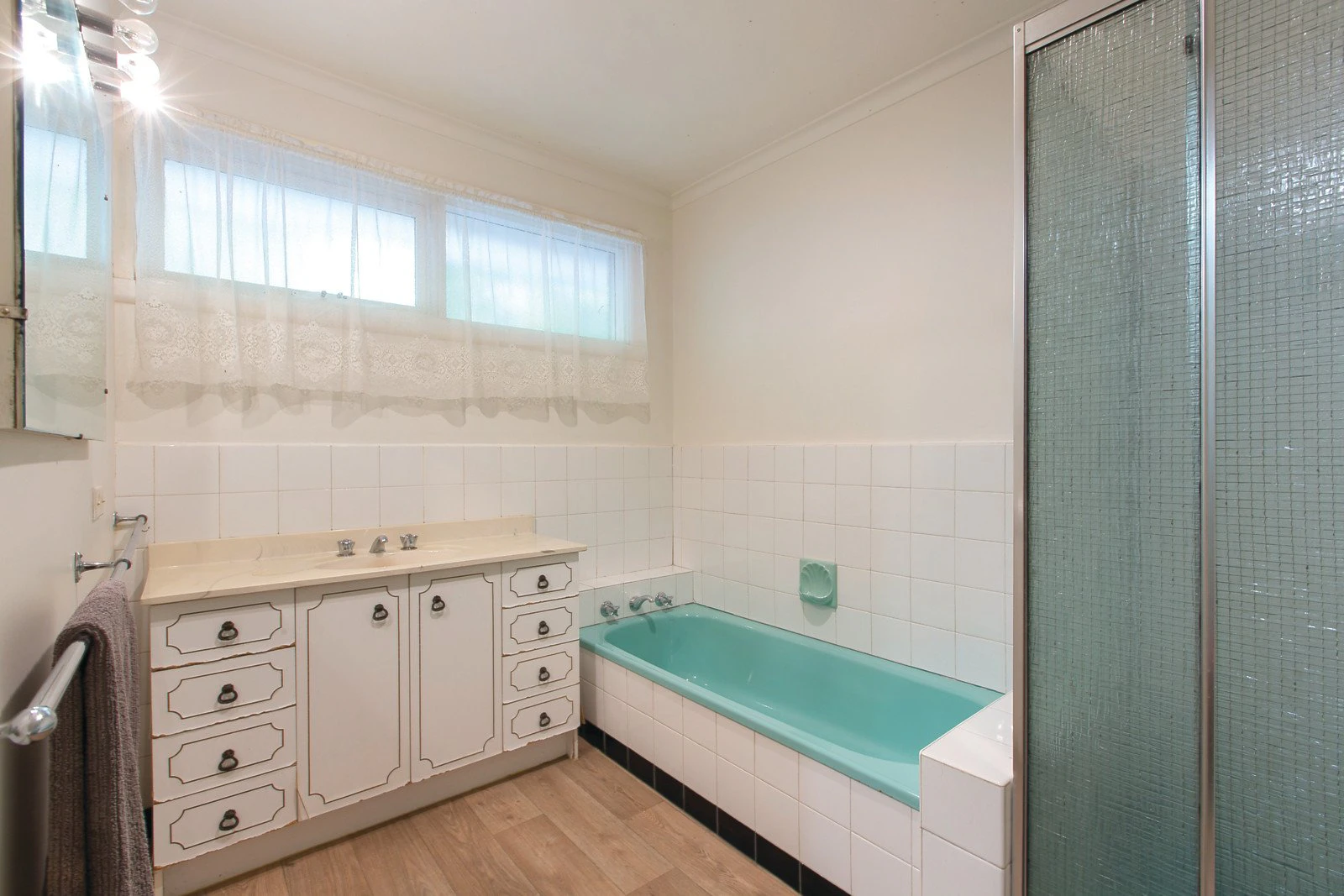3/4 Seaview Avenue, Brighton, VIC