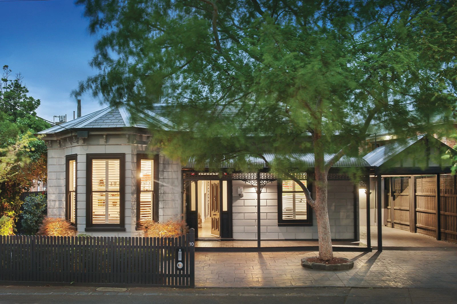 10 Charlotte Place, St Kilda, VIC