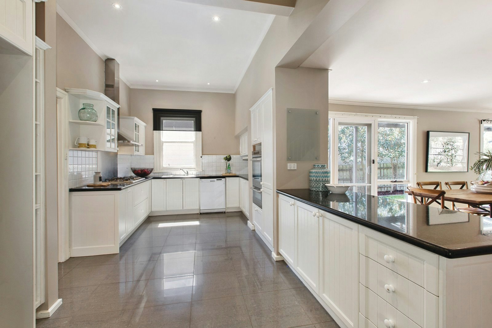 30 Irymple Avenue, Kew East, VIC