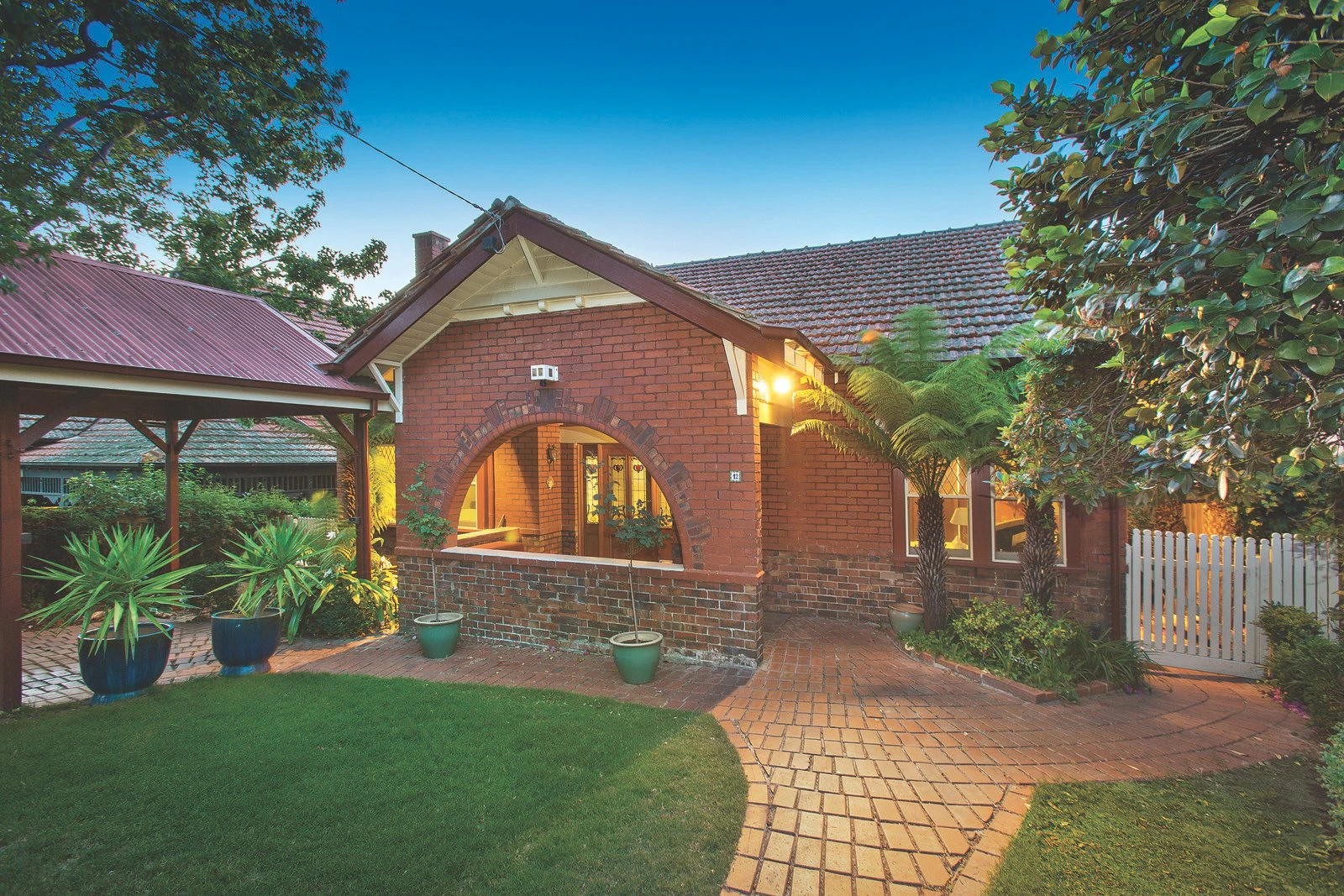 12 Kelvin Grove, Prahran, VIC