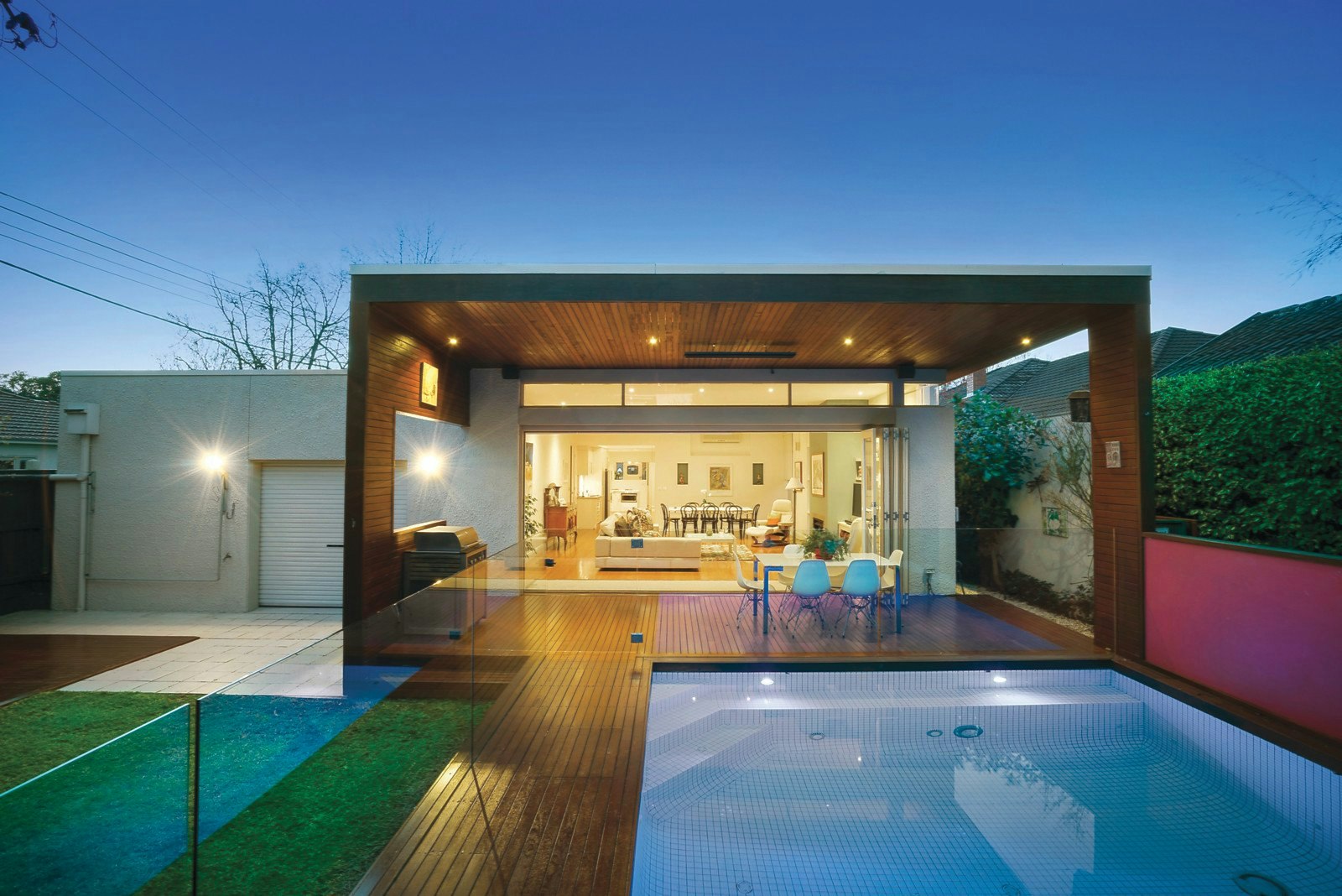 18 Nirvana Avenue, Malvern East, VIC