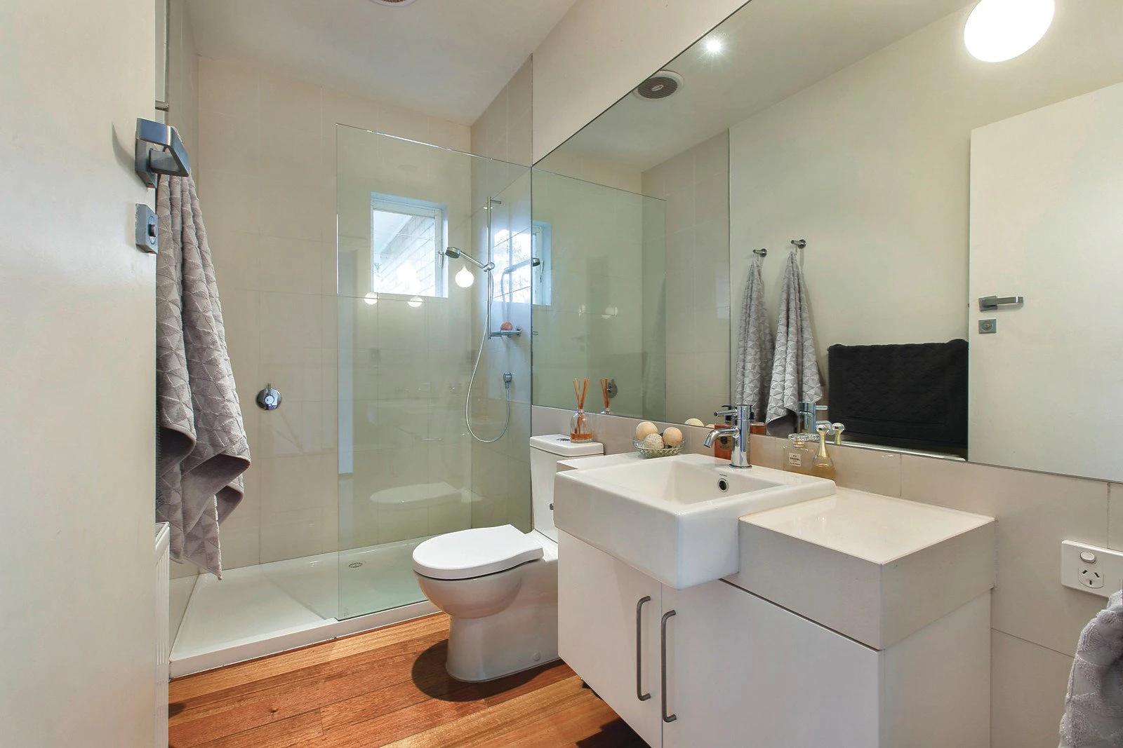 4 Reumah Court, Balwyn, VIC