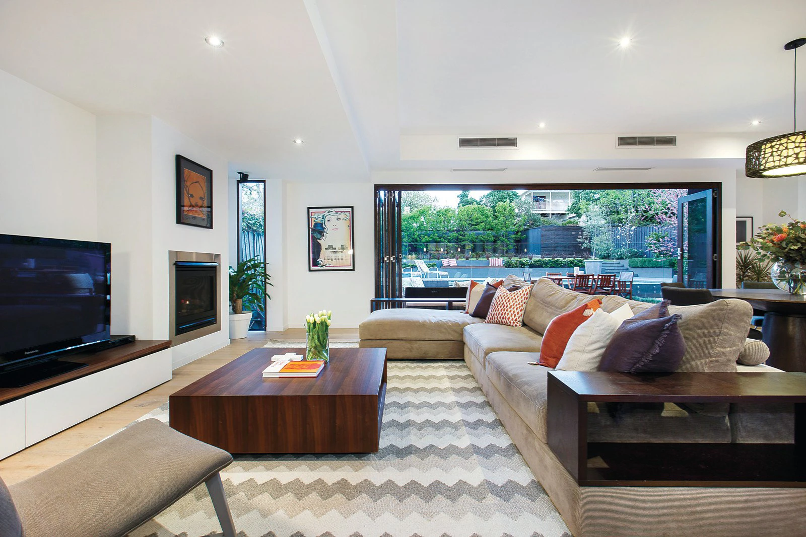 32 Rosedale Road, Glen Iris, VIC