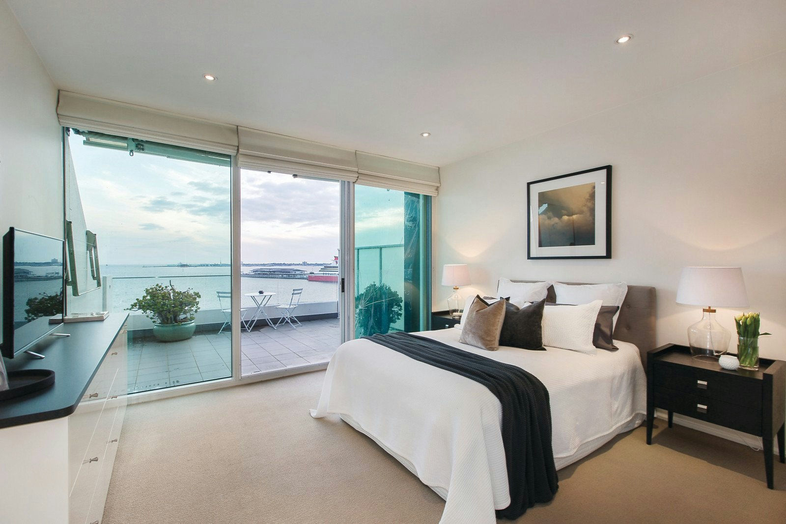 802/55 Beach Street, Port Melbourne, VIC