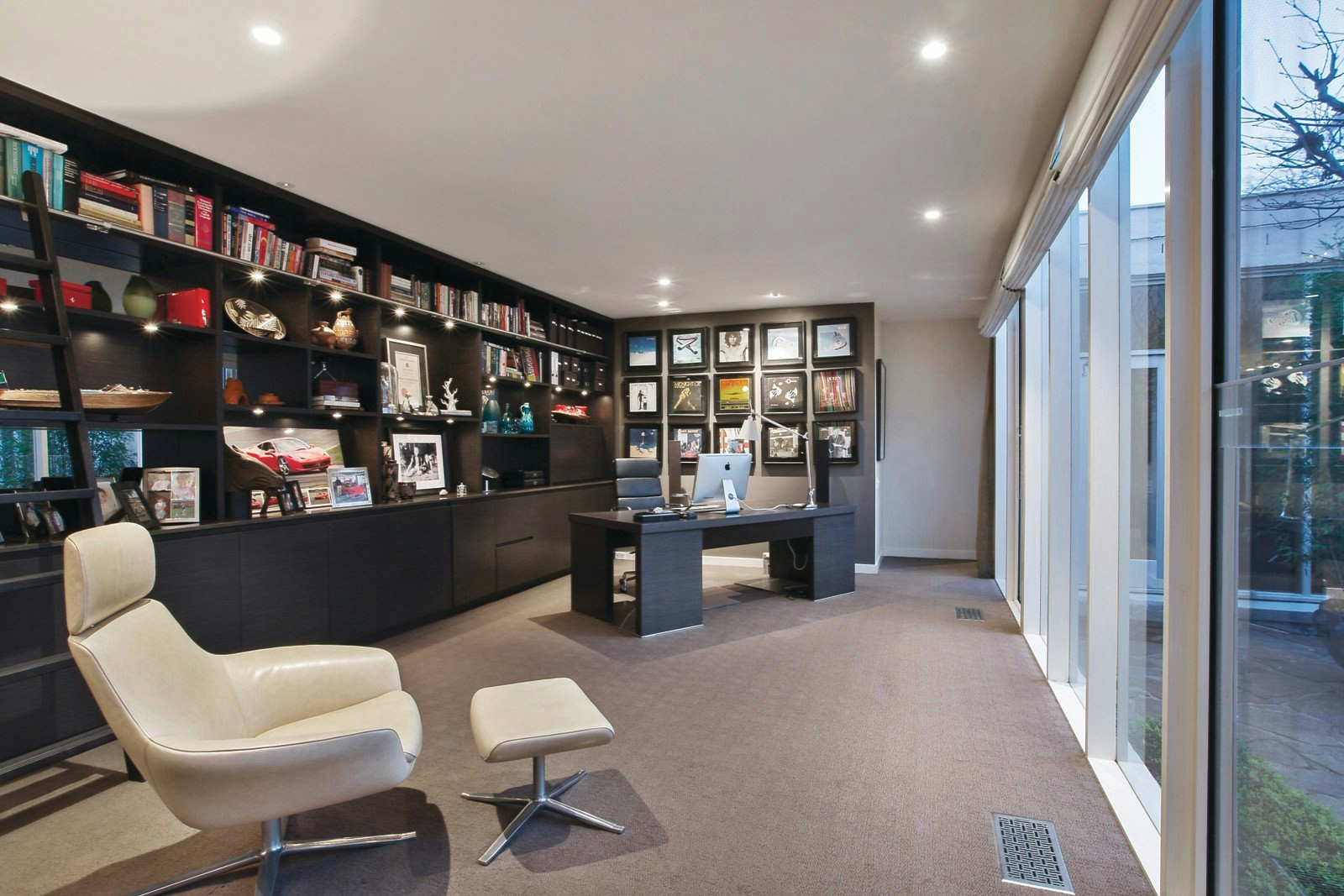 17 Howard Street, Glen Iris, VIC