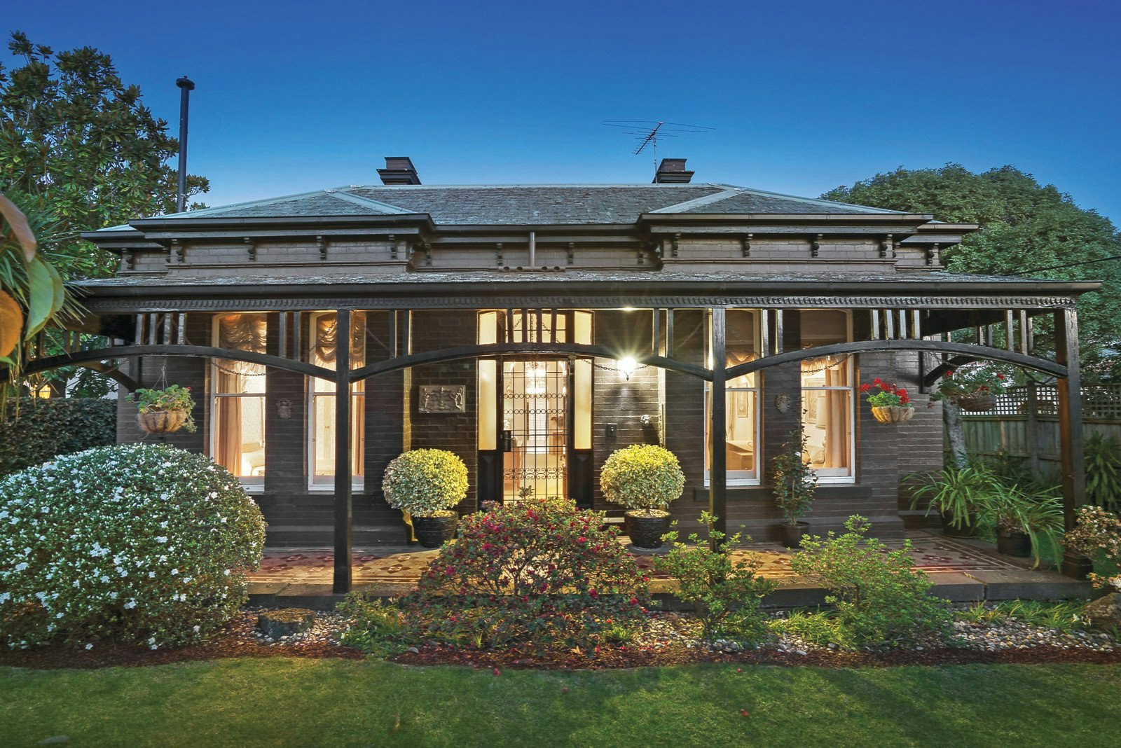 3 Glendearg Grove, Malvern, VIC