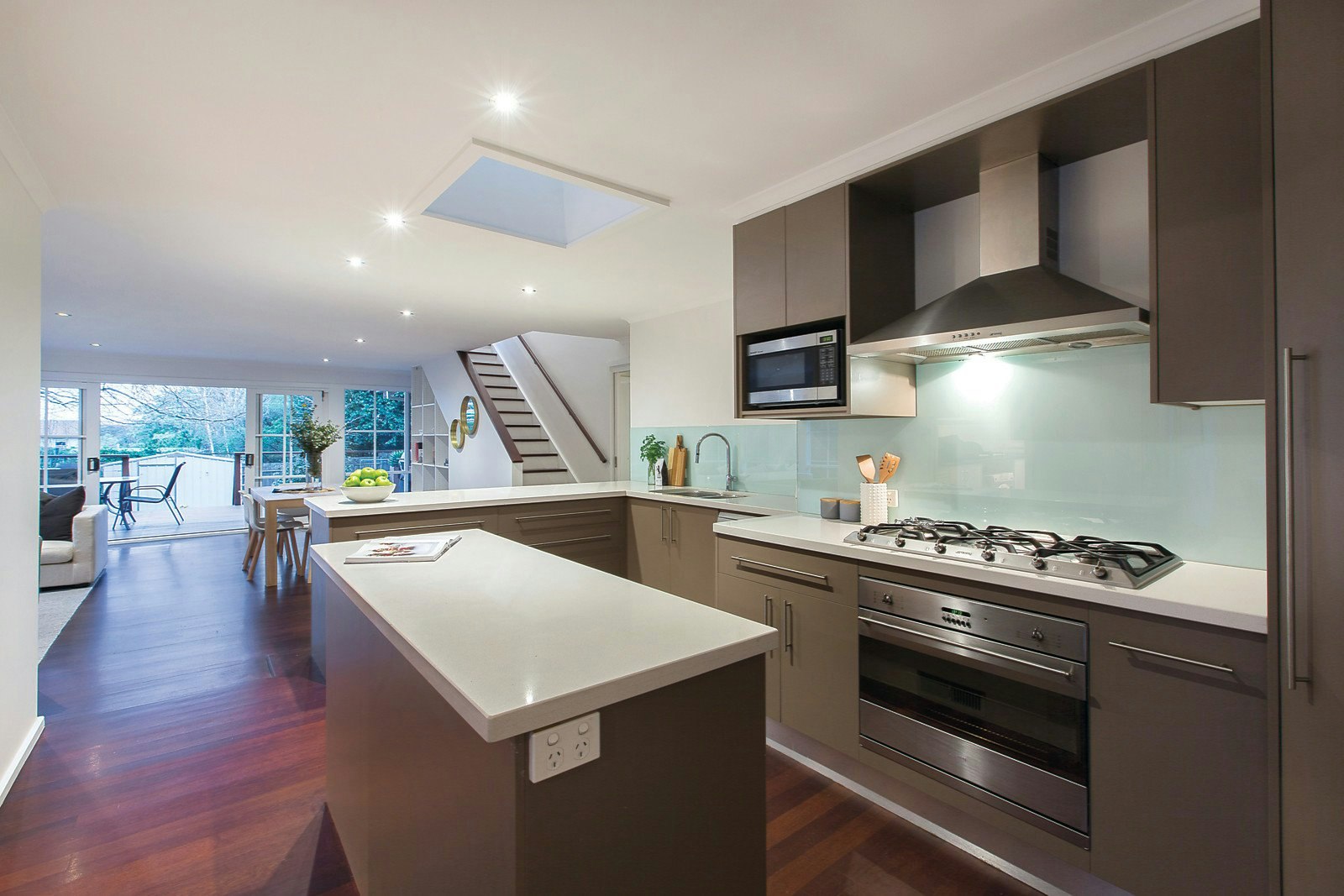 12 Hillcrest Road, Glen Iris, VIC