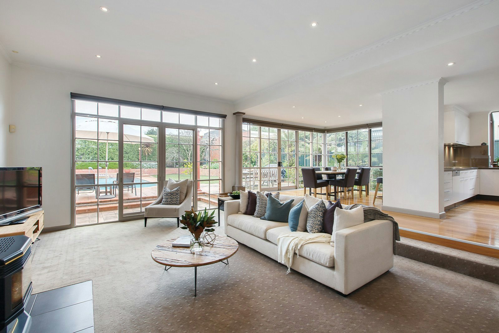 15 Glenbrook Avenue, Malvern East, VIC