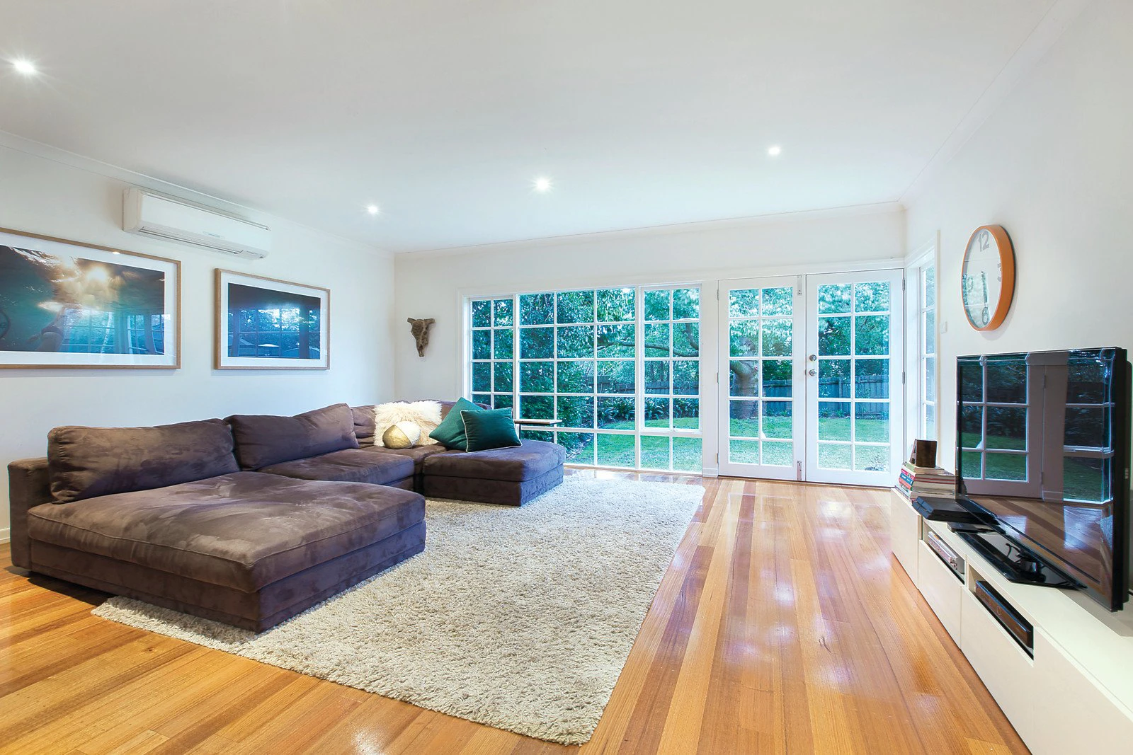24 Wallace Road, Burwood, VIC