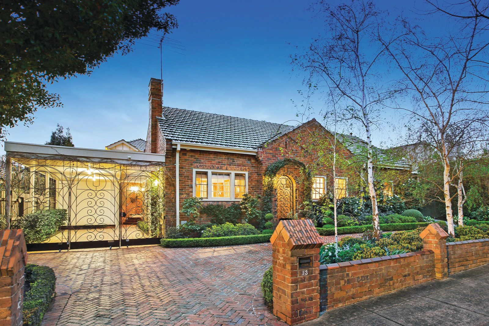 13 Findon Crescent, Kew, VIC