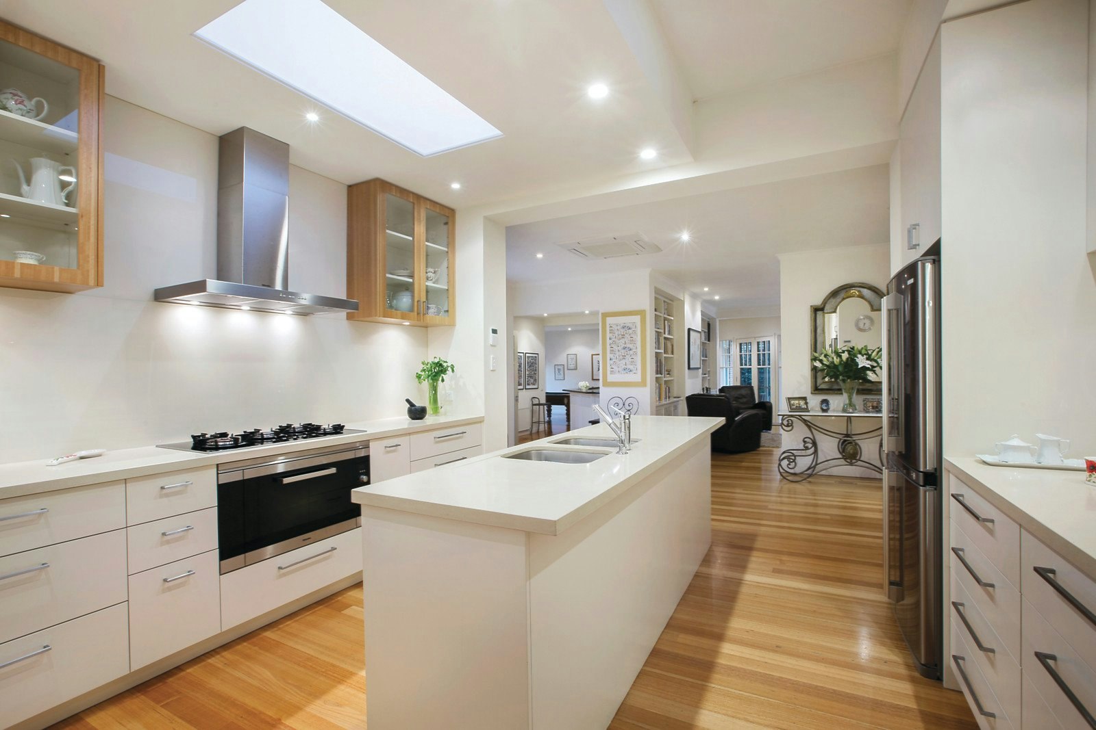 13 Findon Crescent, Kew, VIC