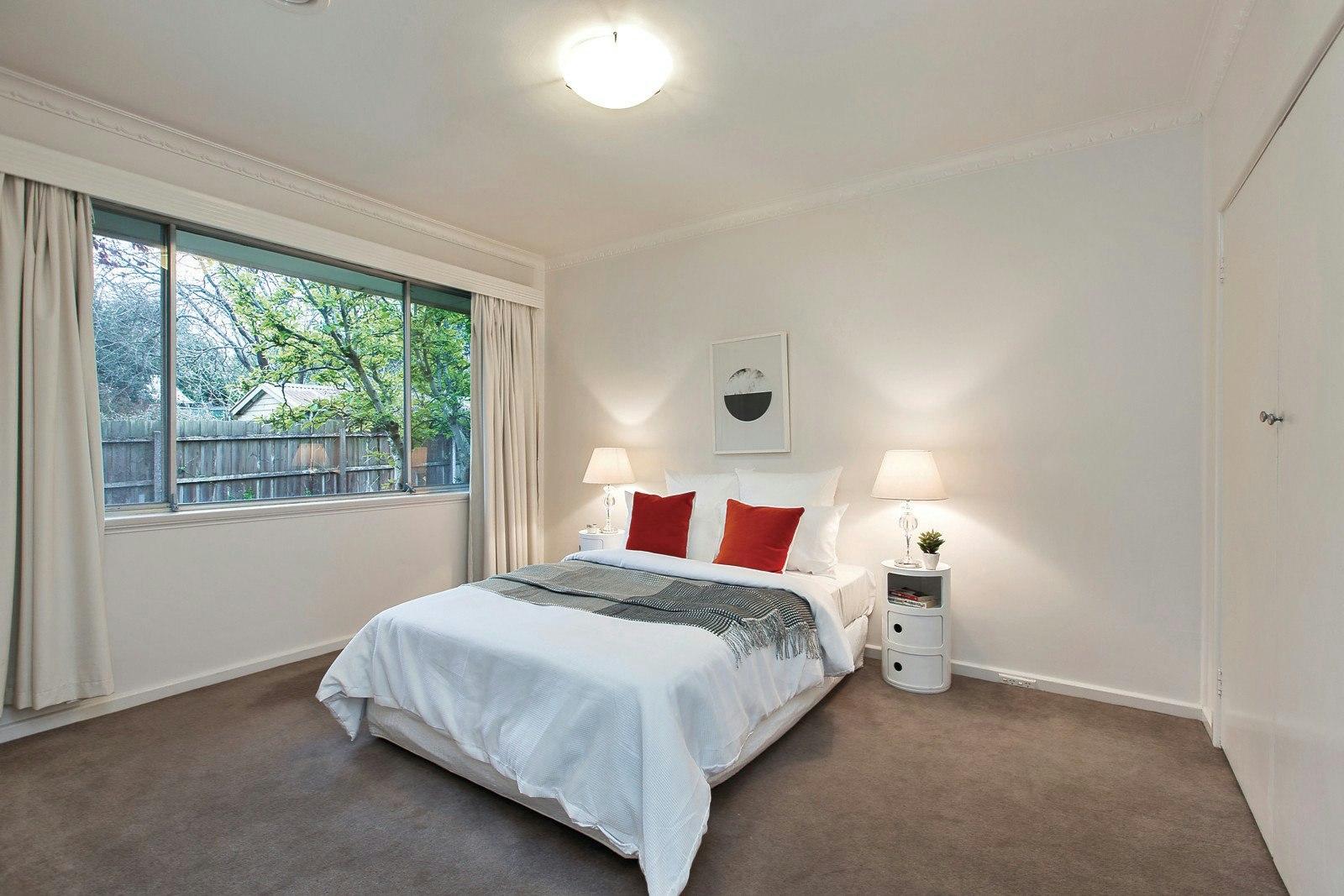 2/23 Broughton Road, Surrey Hills, VIC