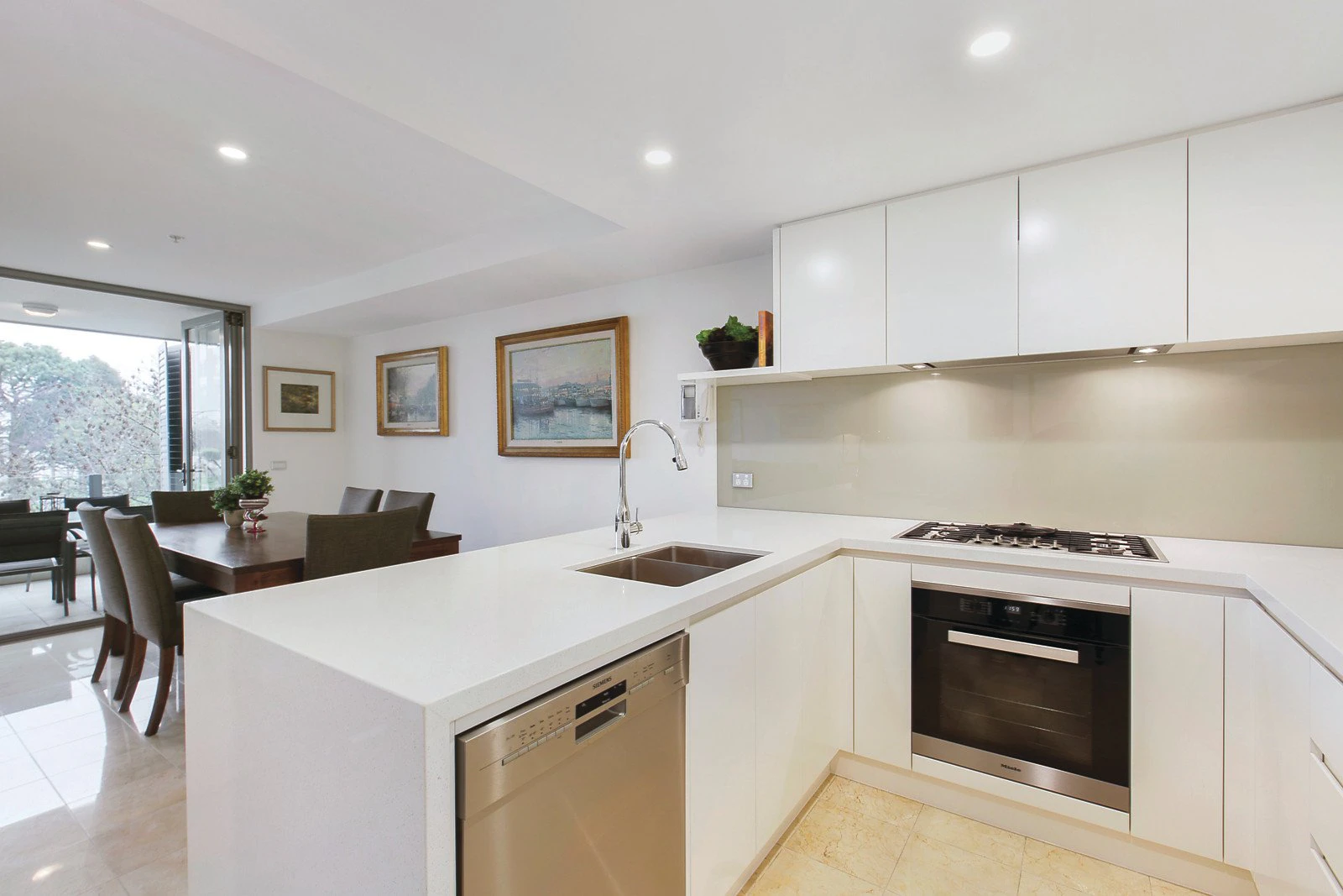 203/196 Albert Road, South Melbourne, VIC