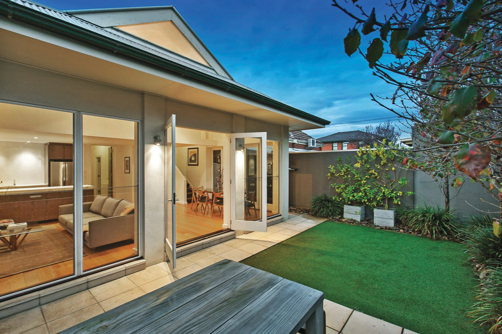 28 Dinsdale Street, Albert Park, VIC