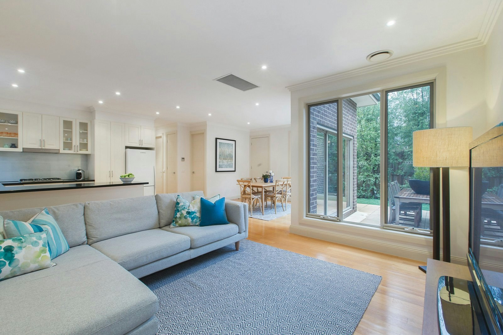 6 Alandale Street, Surrey Hills, VIC