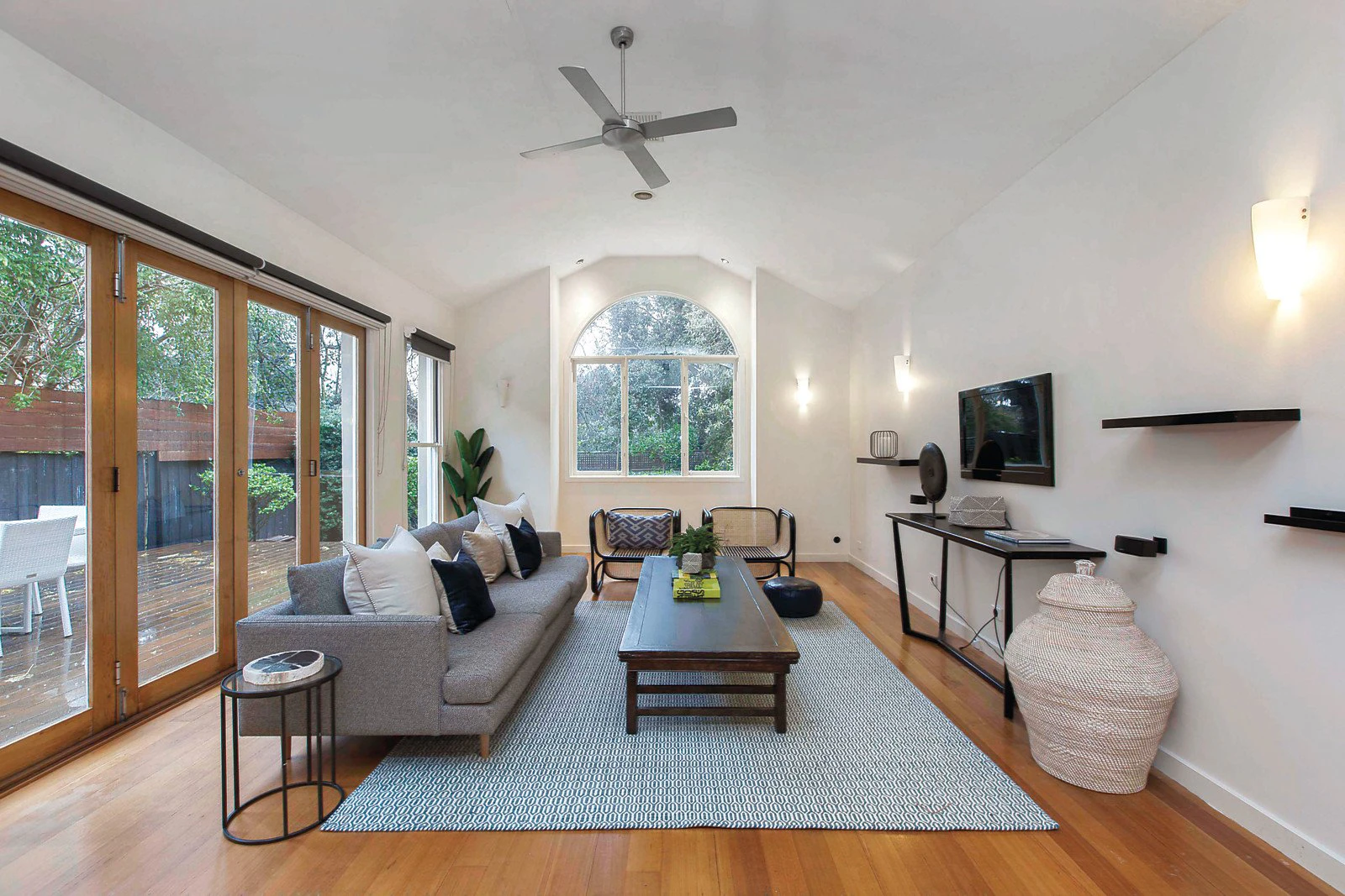 12 Foam Street, Hampton, VIC