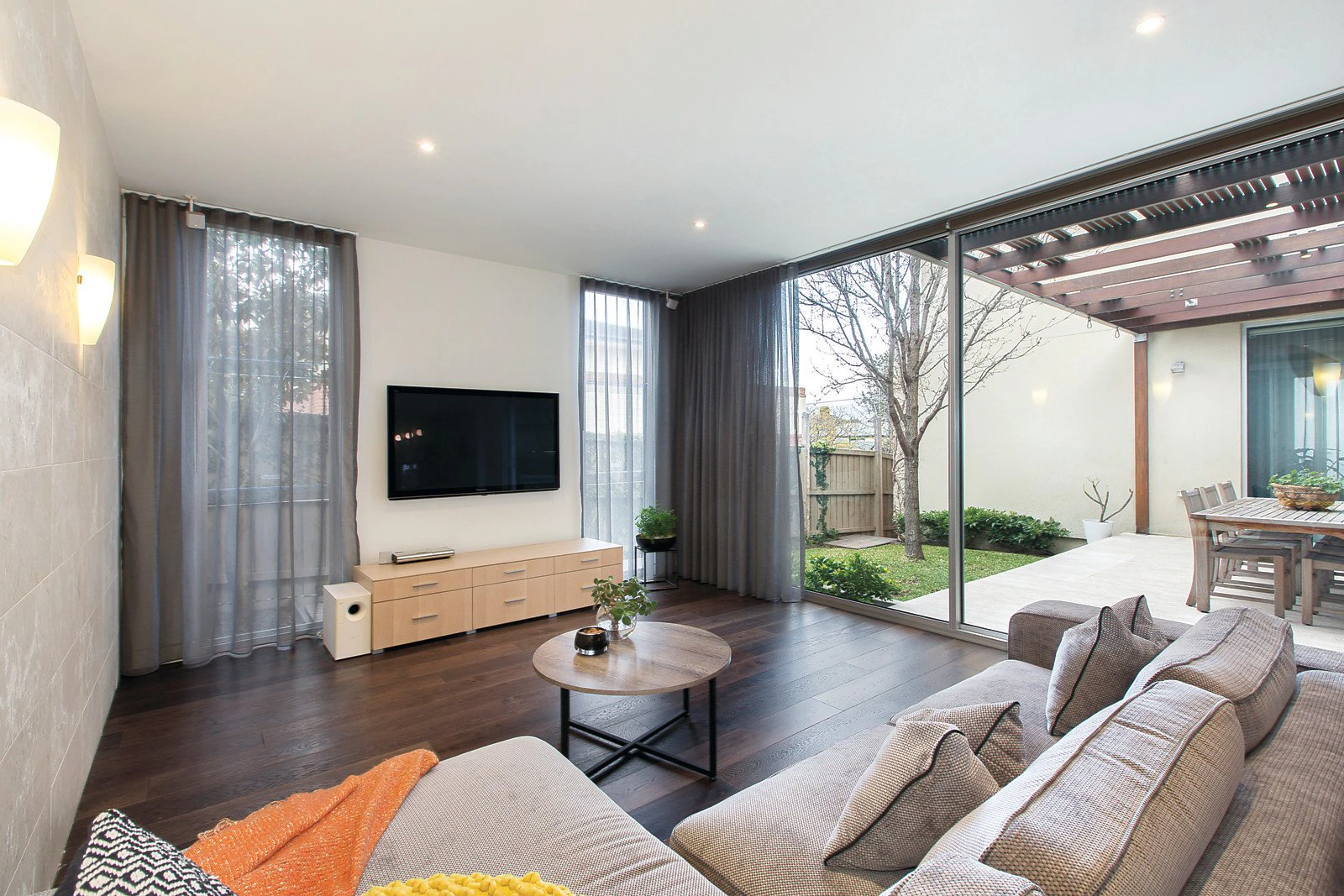 1 Aintree Road, Glen Iris, VIC
