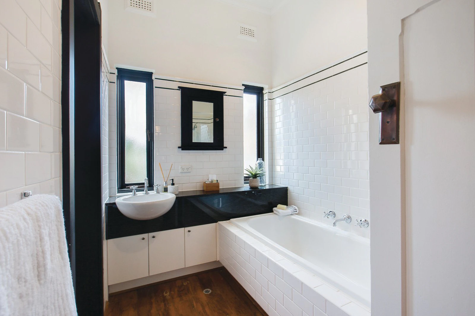 8/9-11 Milton Street, Elwood, VIC